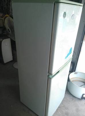 容聲冰箱196升 8成新僅售600元，老款機型制冷強勁，性價比之選